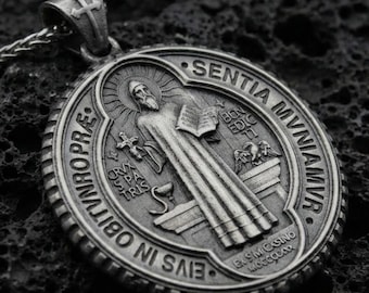Medalla de San Benito en plata de ley – Colgante de protección católica
