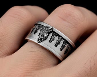 Anillo unisex de plata de ley con lobo y pino