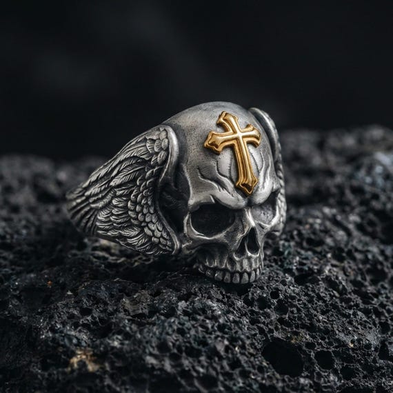 Sterling Silver Skull Ring With Cross – Gothic Memento Mori