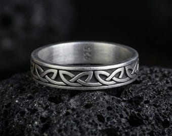 Sterling Silver Celtic Knot Ring, Mens and Womens Wedding Band