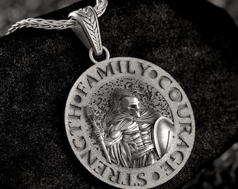 Personalisierte Spartan Krieger Anhänger Halskette 925 Sterling Silber, Stärke Familie Mut Alter Krieger Geschenk für Männer, individuell graviert