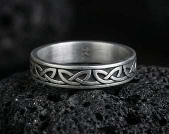 Sterling Silver Celtic Knot Ring, Mens Wedding Band