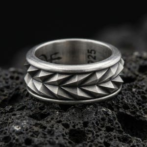 Sterling Silver Spinning Fidget Band Ring – Mechanic Style Fidget Jewelry