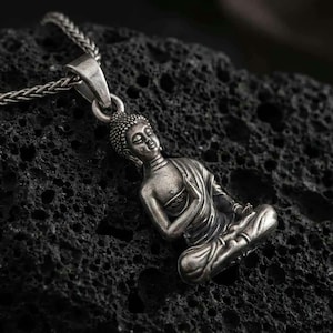 Collar de Buda de plata • Colgante de Buda meditando para la paz y la atención plena • Regalo de joyería zen