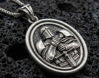 Sterling Silver Rotating Crusader Knight Templar Necklace