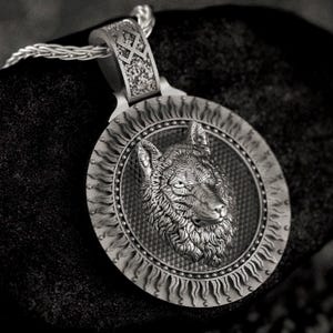 Silver Wolf Head Pendant – Norse Fenrir Necklace, Viking Animal Totem Jewelry, Nordic Spirit Animal Gift for Men
