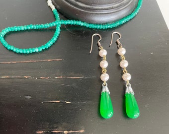 GREEN JADE PEARLS silver dangle earrings