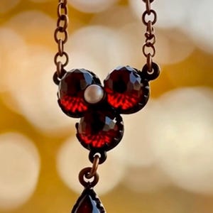 Bohemian garnet necklace with pearl image 1