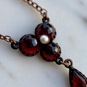 Bohemian garnet necklace with pearl image 3