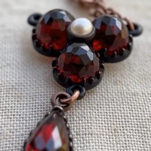 Bohemian garnet necklace with pearl image 5