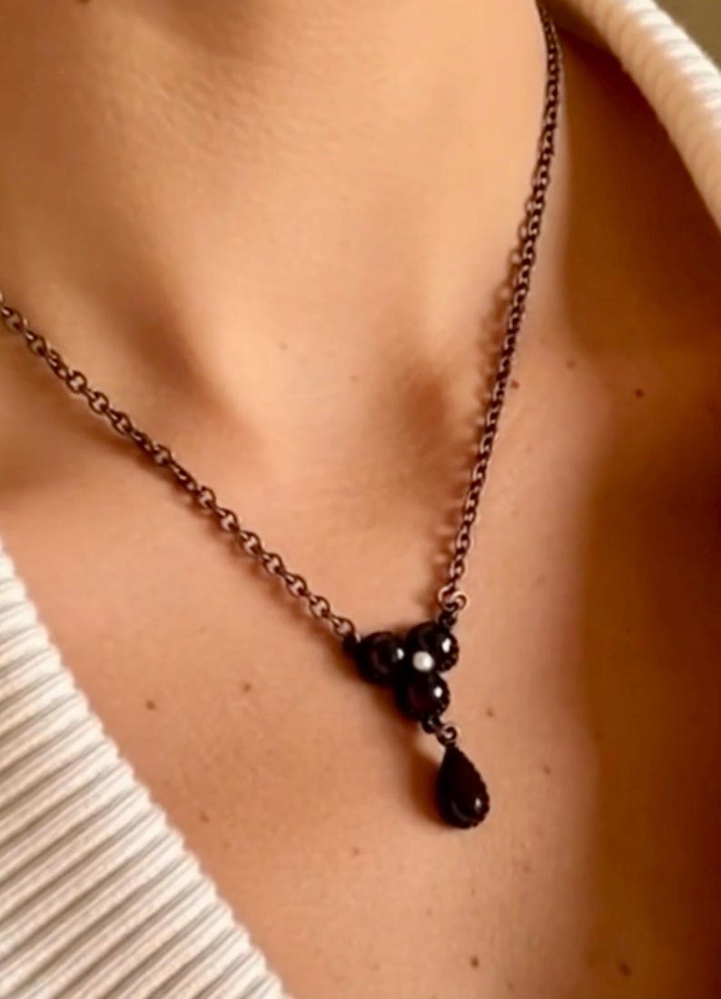 Bohemian garnet necklace with pearl image 9