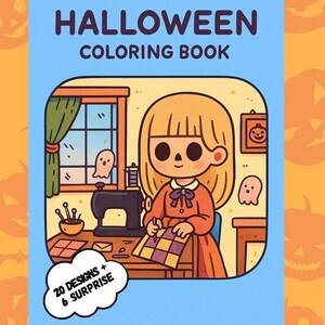Op de afbeelding: Een Halloween kleurboek met een blauwe rand en een cartoon illustratie. De cover leest "HALLOWEEN COLORING BOOK" boven een afbeelding van een meisje dat een quilt naait. Het boek belooft "20 DESIGNS + 6 SURPRISE" op de cover.