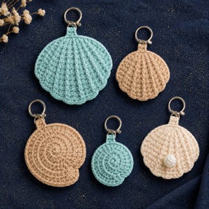 Crochet Seashell Keychain bundle, Beach Bag Charm Crochet Pattern, Coastal Shell Amigurumi, 5 Summer Crochet Gift , English Digital Download