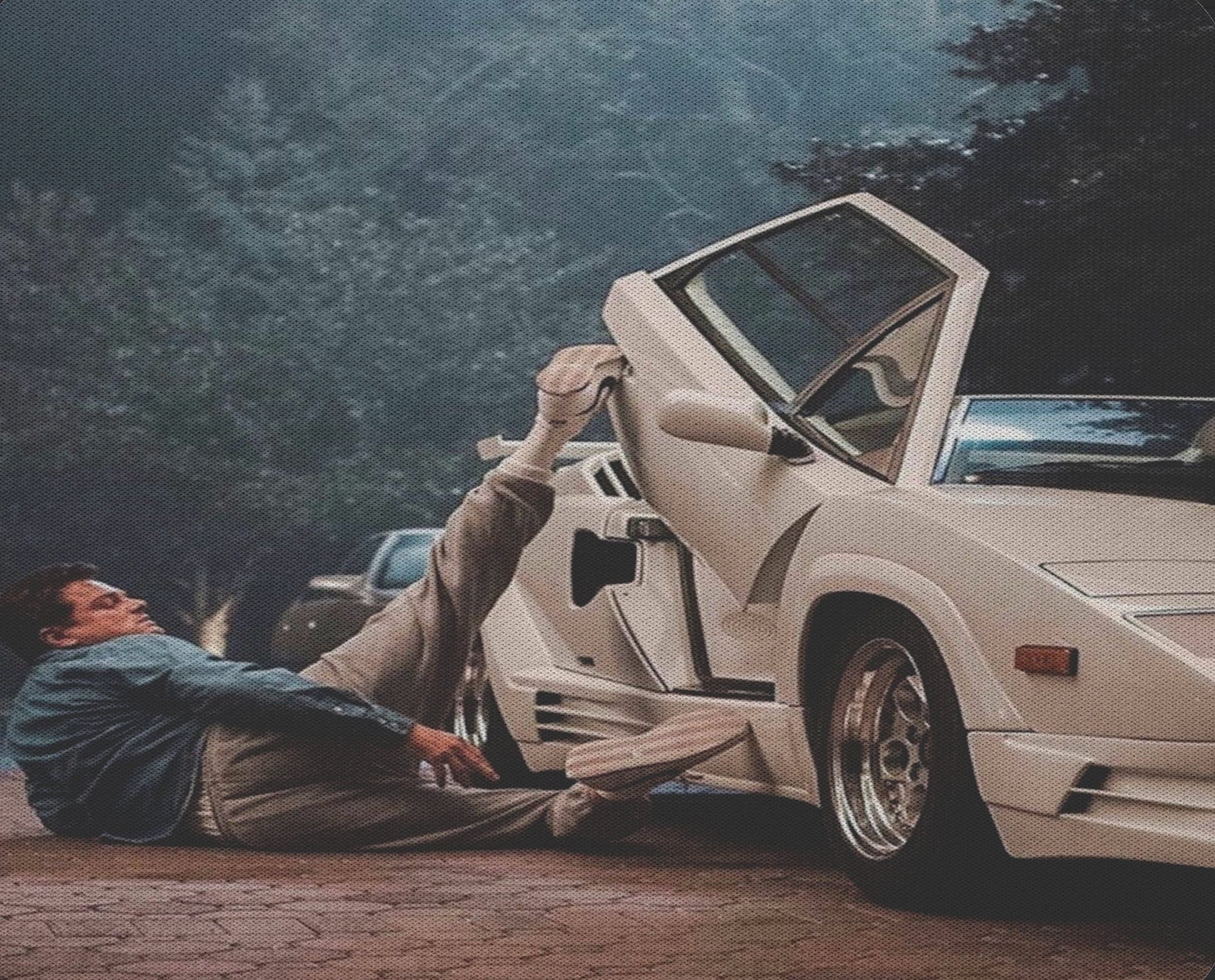 Элджей ламборгини кунташ. Lamborghini countach 2022. Машина из волк с уолл-стрит. Волк с уолл стрит ламборгини. Волк с уолл стрит ламборгини.