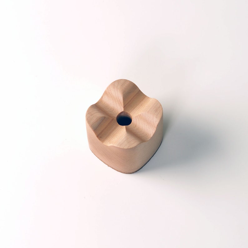 PLIGREAT Walnut Wood Single Pen Tray - Minimalist Desk Organizer For Fountain Pens & Office Stationery