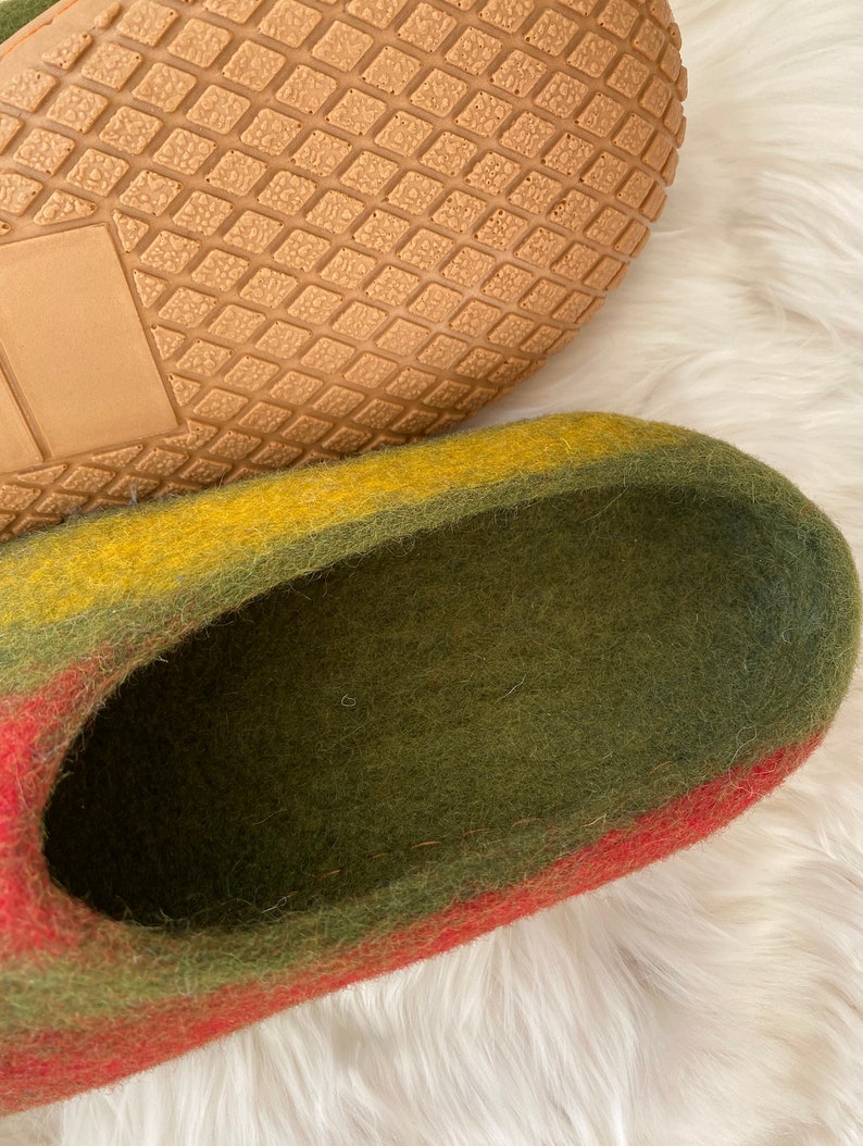 Fair Trade felt slippers, Wool felt slippers, Women's felt slippers, Wool slippers, Green red yellow, Multi-coloured, Nepal, rubber soles zdjęcie 6