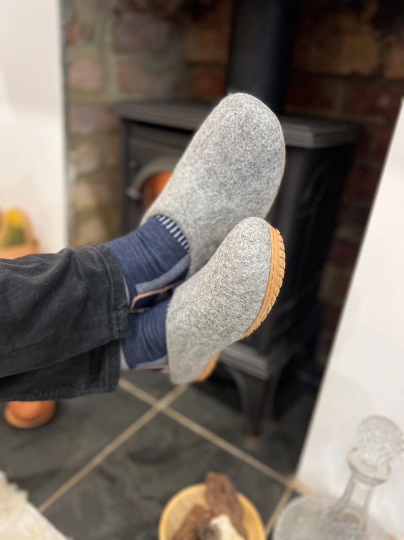 Pantuflas de lana gris para hombre – Mules de fieltro con suela de goma / Regalo para el Día del Padre imagen 8