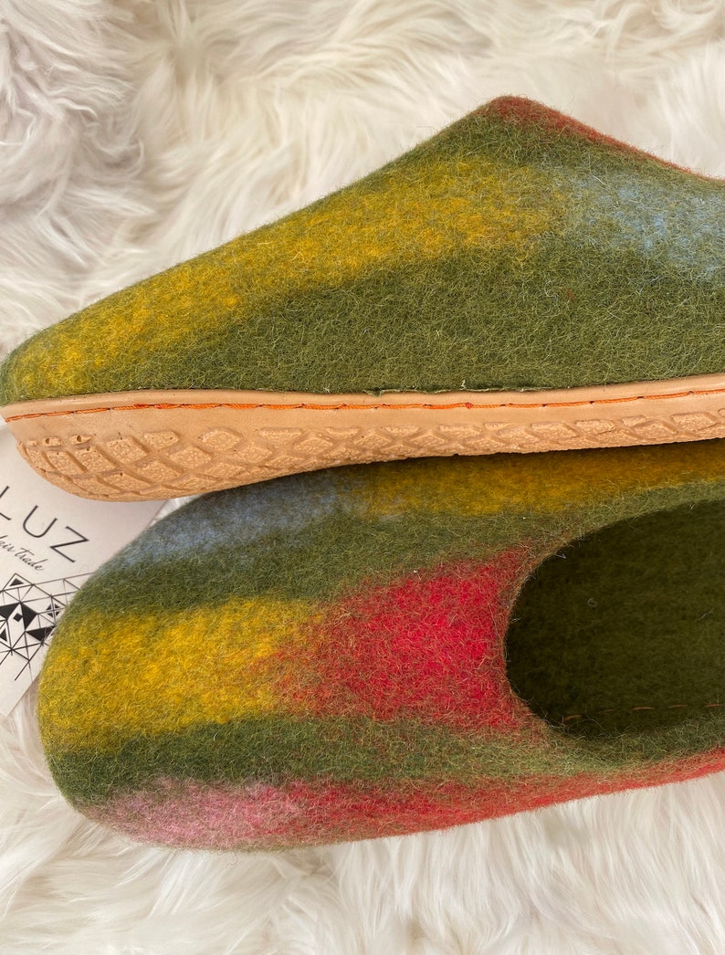 Fair Trade felt slippers, Wool felt slippers, Women's felt slippers, Wool slippers, Green red yellow, Multi-coloured, Nepal, rubber soles zdjęcie 8