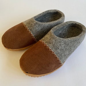 Suede felt slippers, Wool slippers, Women's felt slippers, 100% Wool slippers, Grey & brown leather, Unisex loafer slippers, suede shoes