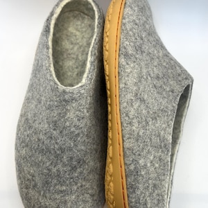 Pantuflas de lana gris para hombre – Mules de fieltro con suela de goma / Regalo para el Día del Padre imagen 4