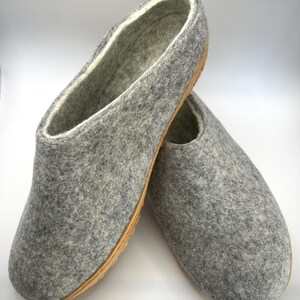 Pantuflas de lana gris para hombre – Mules de fieltro con suela de goma / Regalo para el Día del Padre imagen 5