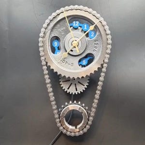 Personalized Motorized Jeep V8 Engine Gear Wall or Desk Clock CJ7 Wagoneer Classic Jeep, Rotating Timing Chain Muscle Car Man Cave Steampunk