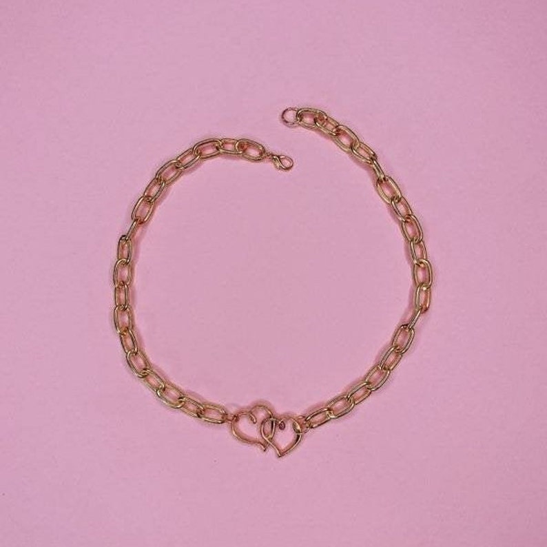Valentine/'s Choker Chunky Golden Chain Choker with Hearts Charm Halsreif mit Herzen