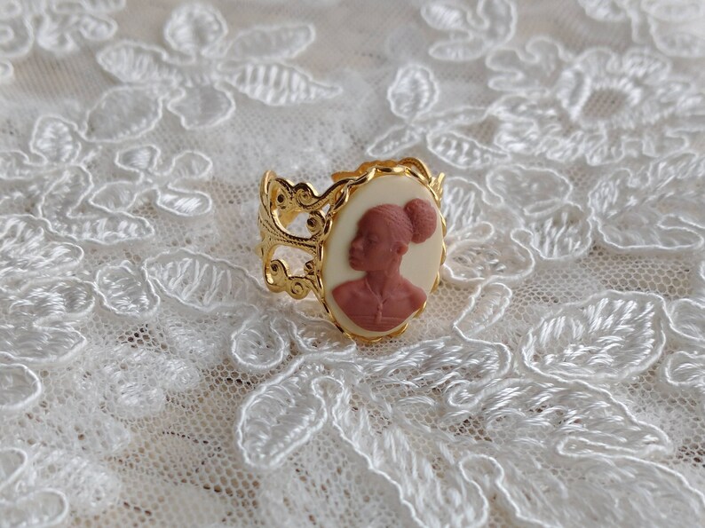 Cottagecore Filigree Ring With African or White Silhouette Cameos; Gold ...