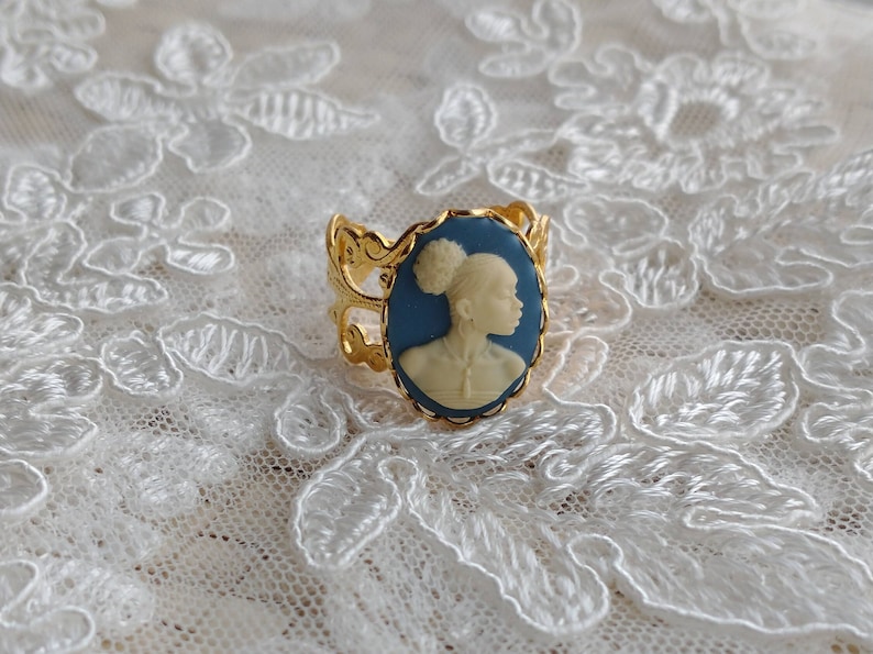 Cottagecore Filigree Ring With African or White Silhouette Cameos; Gold ...