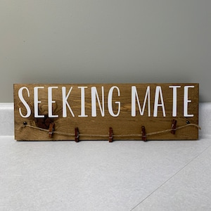 Lost Socks Seeking Mate | Laundry Decor | Wall Decor | Wood Decor | Laundry Room Sign | Laundry Room Decor | Home Decor