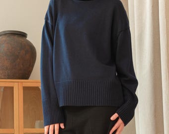Wollstrickpullover in Blau, Oversize-Rollkragenpullover, Damen-Merinopullover mit hohem Kragen