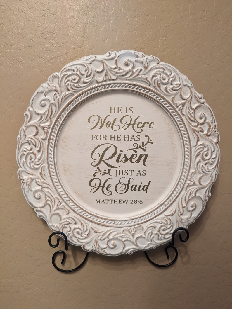 He is Risen Easter Plate: Gold Verse, Religious Home Decor (14x14) immagine 7