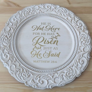 He is Risen Easter Plate: Gold Verse, Religious Home Decor (14x14) immagine 2