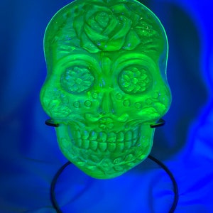 Uranium Glass Skull ( XL Yellow)