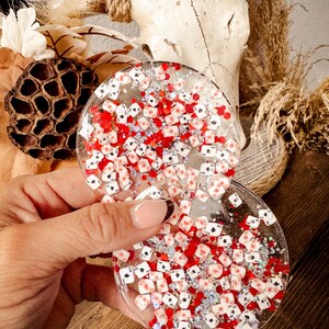 Base para carro personalizada em resina estilo western com ás de cartas e glitter