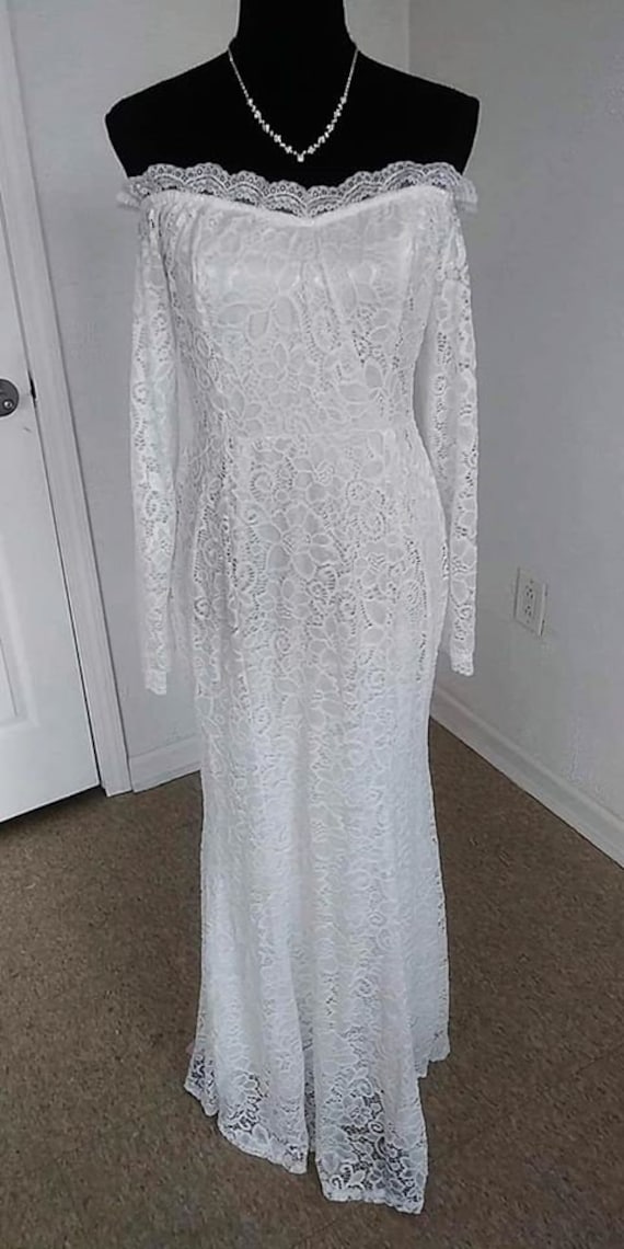 Lace Bridal gown with sleeves