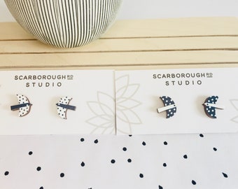 bird mini stud earrings/navy with white spots/white with navy spots/wooden stud earrings