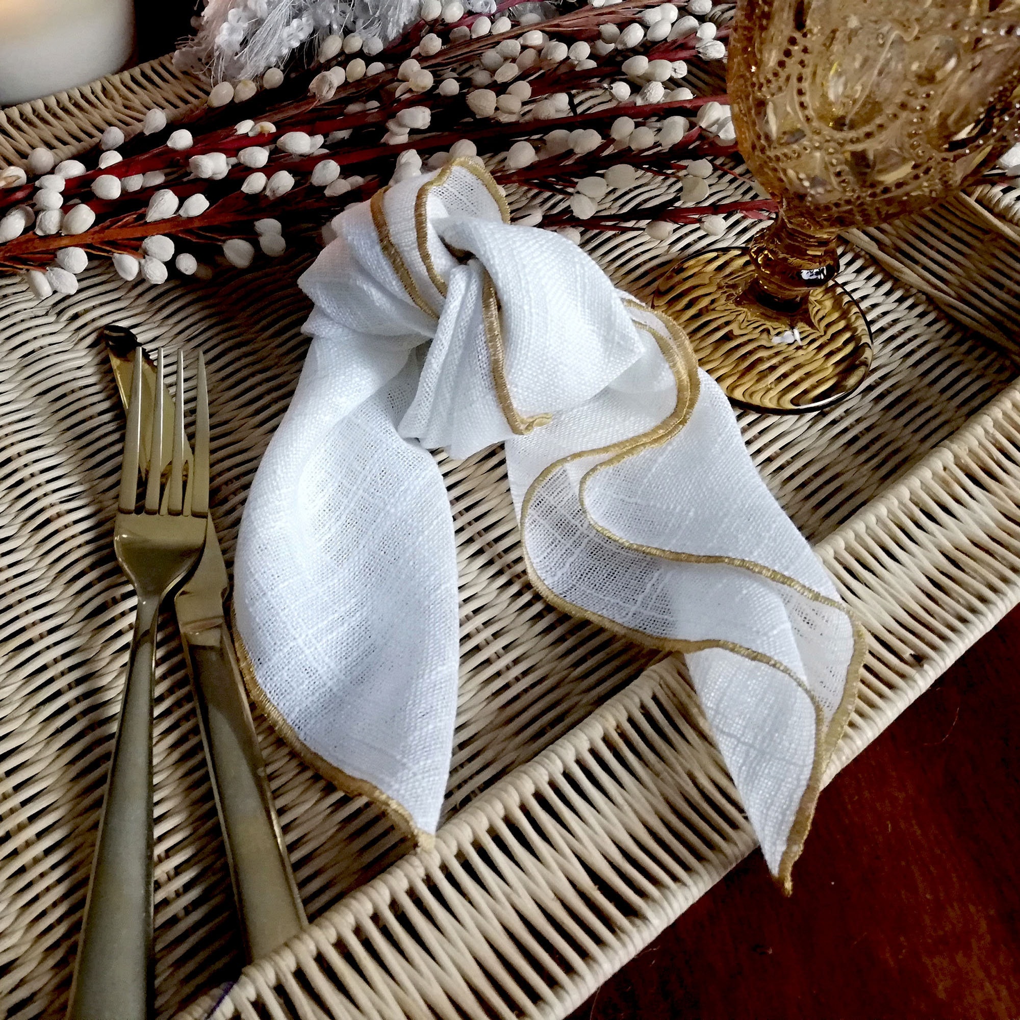 White Faux Slub Linen Napkins with Gold Trim White and Gold Polyester Napkins Vintage Boho Themed Napkins