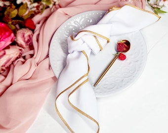 Luxe White Dinner Napkins with Gold Trim, Modern Wedding Table Decor, Minimalist Glam