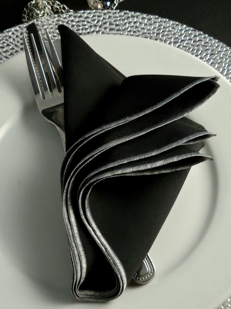 Black and Silver Napkins, Satin Stitch Modern Minimalist Luxe, Roaring 20's Look bild 3