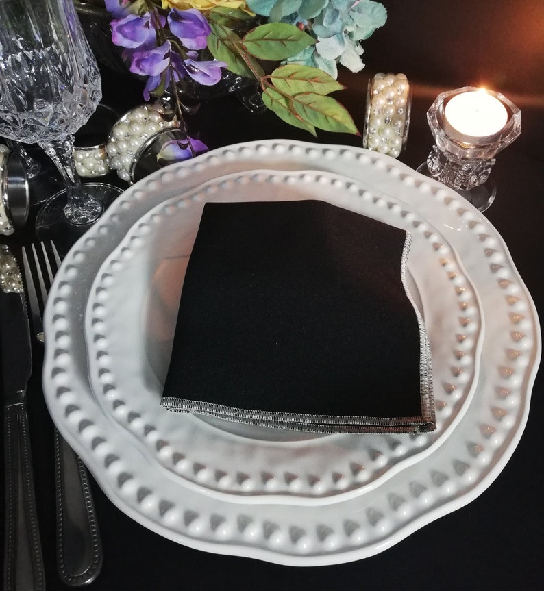 Black and Silver Napkins, Satin Stitch Modern Minimalist Luxe, Roaring 20's Look bild 4
