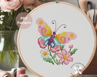 Motif papillon et fleurs au point de croix, motif floral (téléchargement PDF)