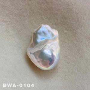 22.7mm Large Size White Rainbow Fireball Pearl Flameball Natural Baroque Pearl High Luster Freshwater Pearl for Your Creative Jewelry Design