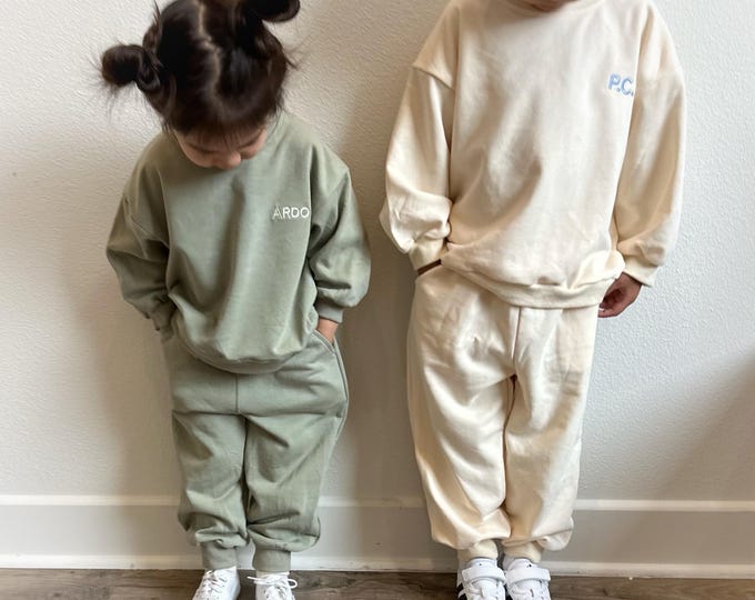 Sweatshirt Jogger Set, Personalized Crewneck Sweater Jogger, Customized set, Gender Neutral Sweater, Baby Gift, Set Baby and Toddler