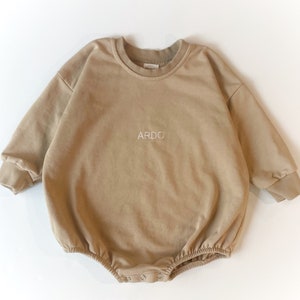 CAMEL Personalized Sweater Bubble Romper, Embroidered Oversized Sweatshirt Romper, Gender Neutral Bubble Romper, Customized Baby Gift