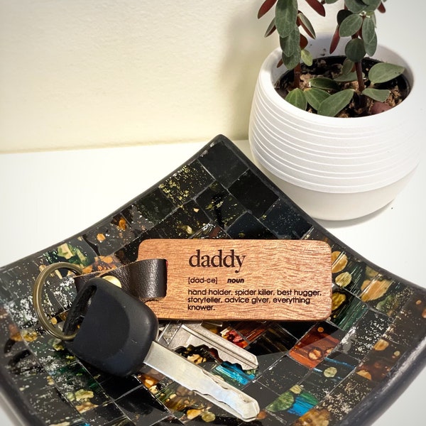 Father’s Day Mahogany Keychains, Dad Definition Engraved Wooden Keychain, Daddy Leather Strap Keychain