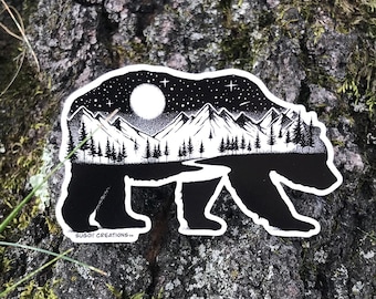 クマと山のステッカー