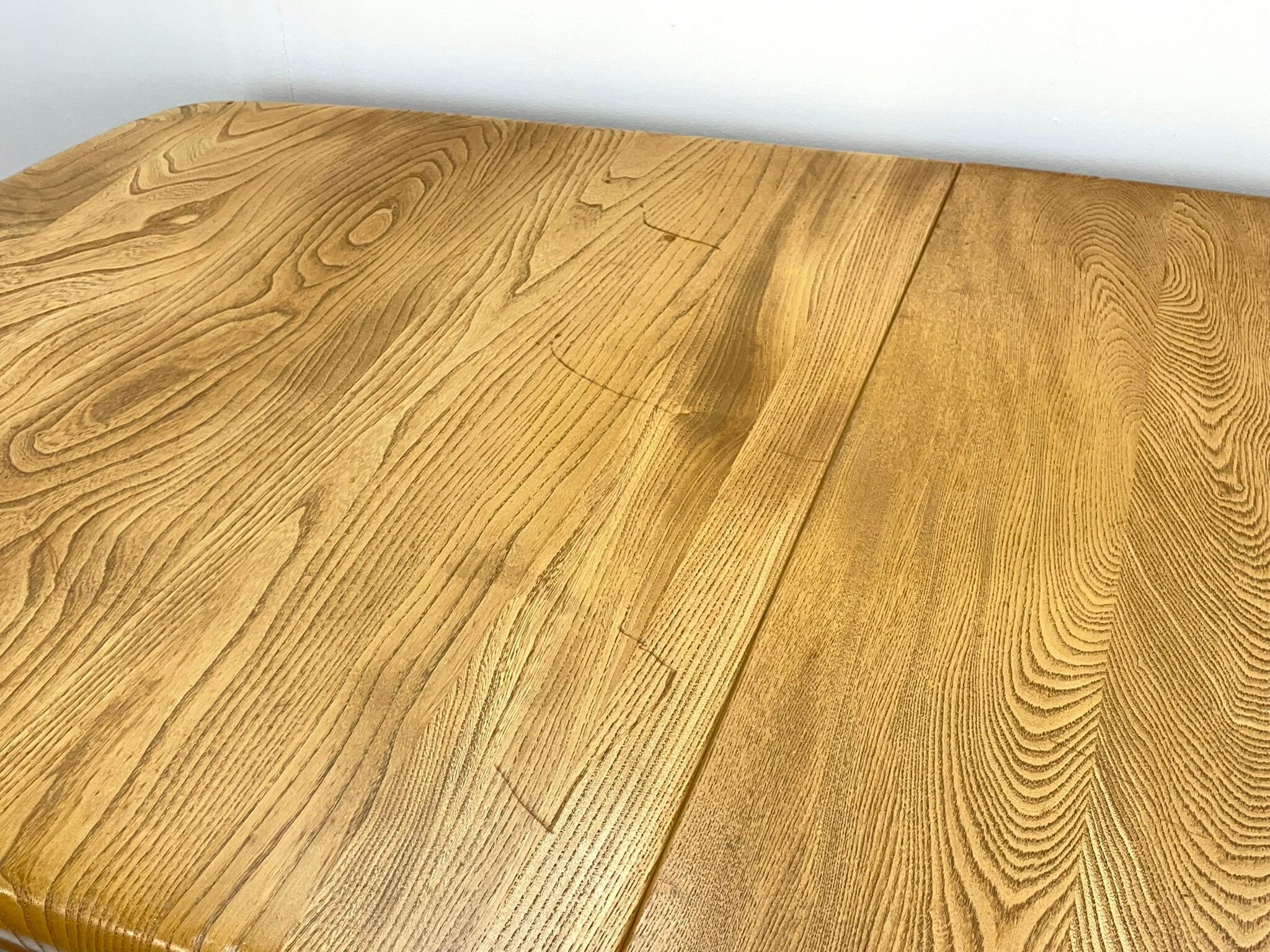 Ercol 510, Vintage Gold Label, Grand Windsor Elm Extending Dining Table