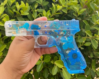 Featured image of post Aesthetic Glitter Gun - See more ideas about aesthetic, pink aesthetic, boujee aesthetic.