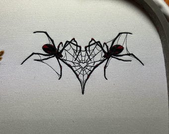 Gothic Spider Heart Machine Embroidery Design, Halloween Valentine Pattern
